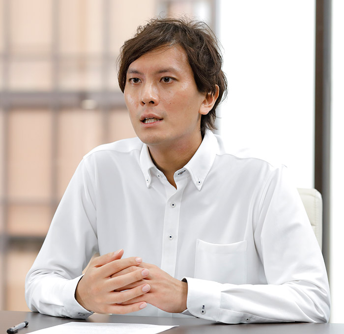 岸田 徹 さん